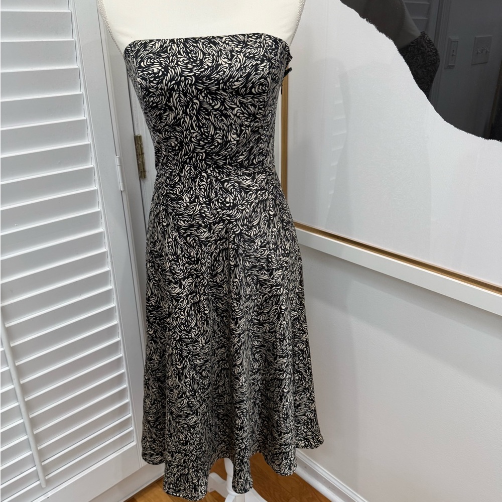 Banana Republic Strapless Black and Cream Dress